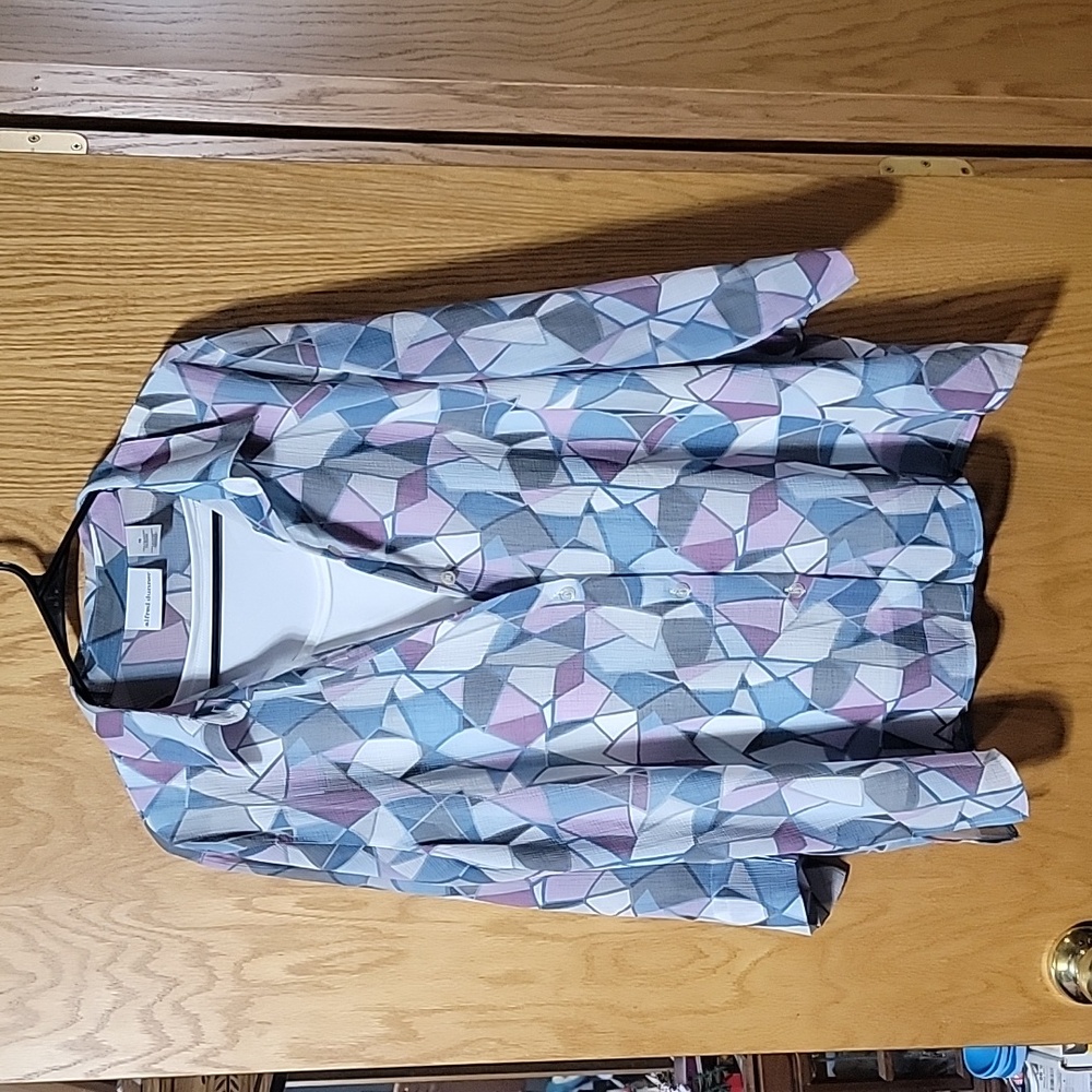 Alfred Dunner Sz 16 multi colored sheer top with white tank attached.
